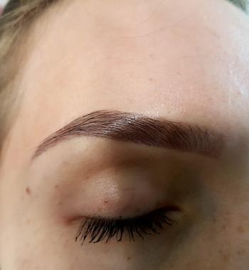 Окрашивание бровей